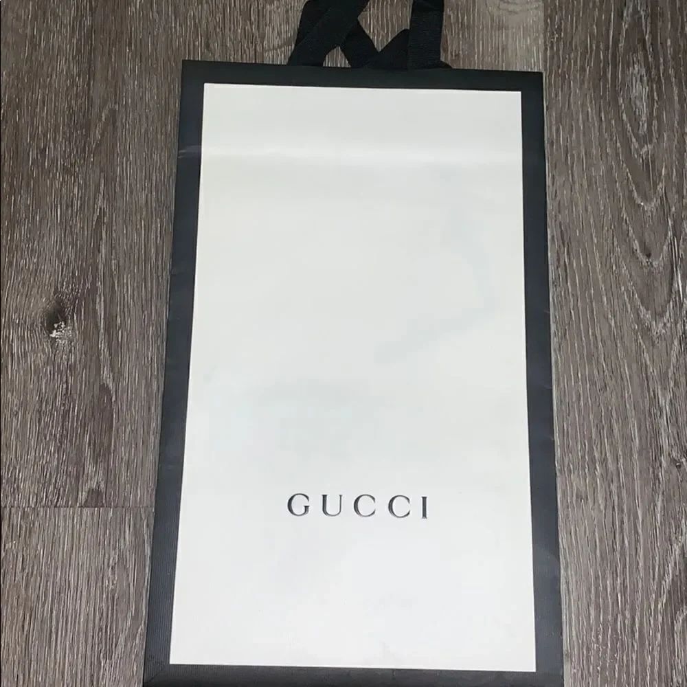 Gucci Bag / Wrapping Paper / Card